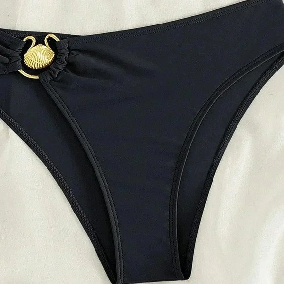 Black Women's Beach Ruffle Sexy Bikini Set - Picture 7 of 8